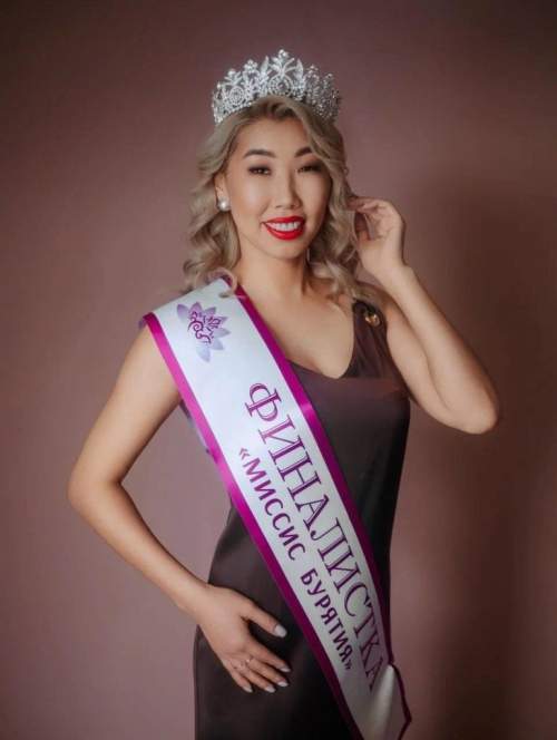 «Решила потаксовать»: финалистка «Миссис Бурятии» пропала при странных обстоятельствах (ФОТО)