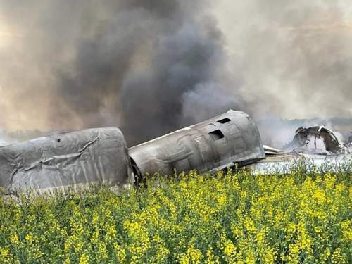 Пилотов с упавшего на Ставрополье самолета Ту 22М3 доставили в больницу (ФОТО, ВИДЕО) Пилотов с упавшего на Ставрополье самолета Ту 22М3 доставили в больницу (ФОТО, ВИДЕО)