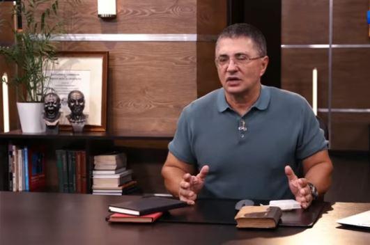 Александр Мясников перечислил разрушающие суставы привычные продукты