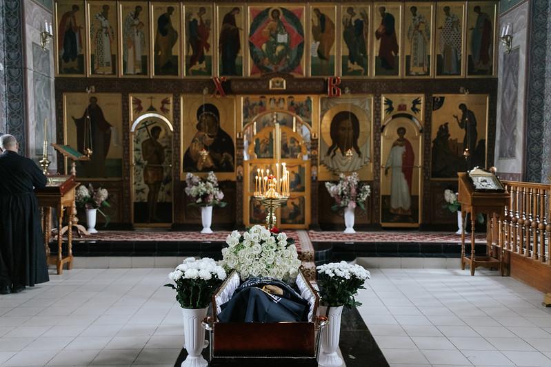Священник Колезнев рассказал, грешно ли заключать брак с неверующим