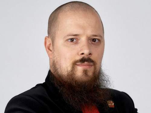 «Получила по заслугам»: тверской политик признался в убийстве жены в соцсетях «Получила по заслугам»: тверской политик признался в убийстве жены в соцсетях