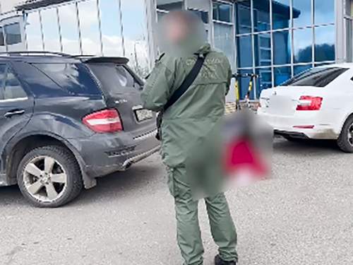 Киллер расстрелял 60-летнего бизнесмена возле дома в Балашихе (ВИДЕО)