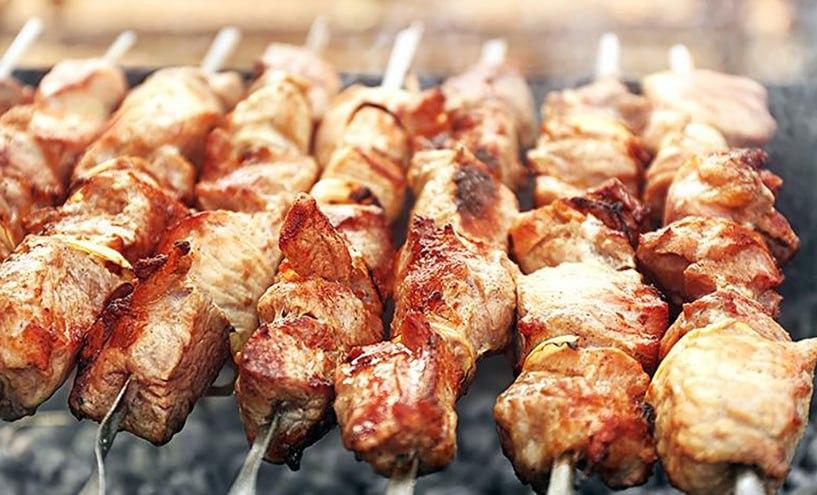 Эндокринолог Островская назвала максимально безопасное количество шашлыка