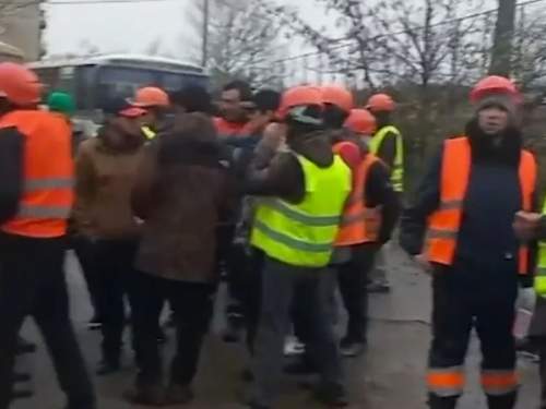 Миронов: жители Мариуполя жалуются на заполонивших город мигрантов