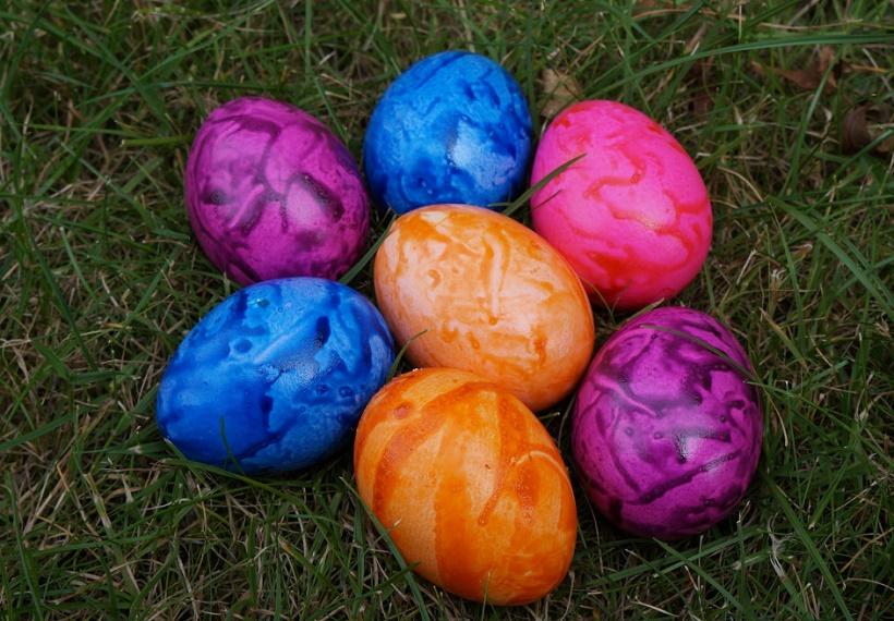 Священник Береговой рассказал, чем нельзя украшать освящённые на Пасху яйца