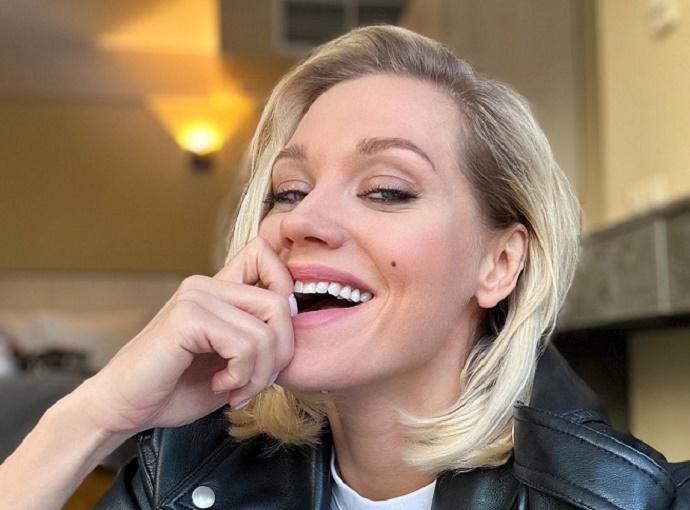 Кристина Асмус призналась, что в Хорватии парилась в женской бане с мужчиной