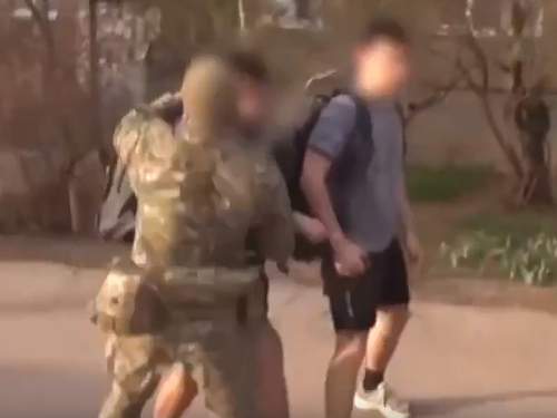$1000 за военкомат, $100 за разведку: в Волгограде у подростков нашли прайс на диверсии (ВИДЕО)