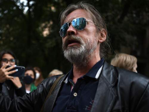 В Нижнем Новгороде задержаны лидер и участники группы «Коррозии металла» (ВИДЕО)