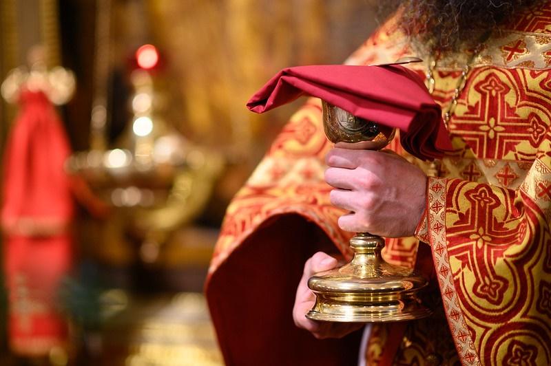 Священник Волков заявил, что верующие могут брать отгул на Страстной неделе