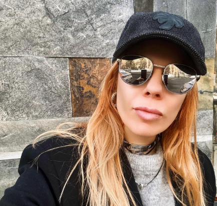 Анастасия Стоцкая показала процесс подготовки к выходу на сцену в шоу «Маска»