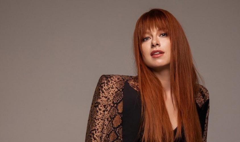 Певица Юлия Савичева задумалась о пластике Певица Юлия Савичева задумалась о пластике