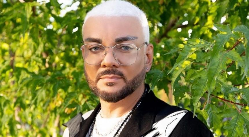 Фаворитка Филиппа Киркорова перевезла свои вещи в его дом