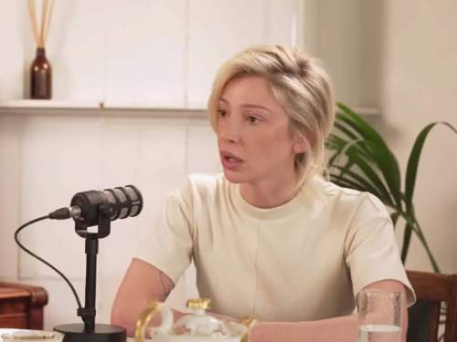 «Донбасс это не прачечная»: Ивлеева впервые после «голой вечеринки» дала интервью и рассказала о поездке в зону СВО (ВИДЕО) «Донбасс это не прачечная»: Ивлеева впервые после «голой вечеринки» дала интервью и рассказала о поездке в зону СВО (ВИДЕО)