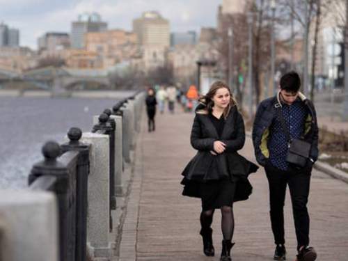 Зима неожиданно вернулась в регионы России: в Сети делятся видео непогоды (ВИДЕО)