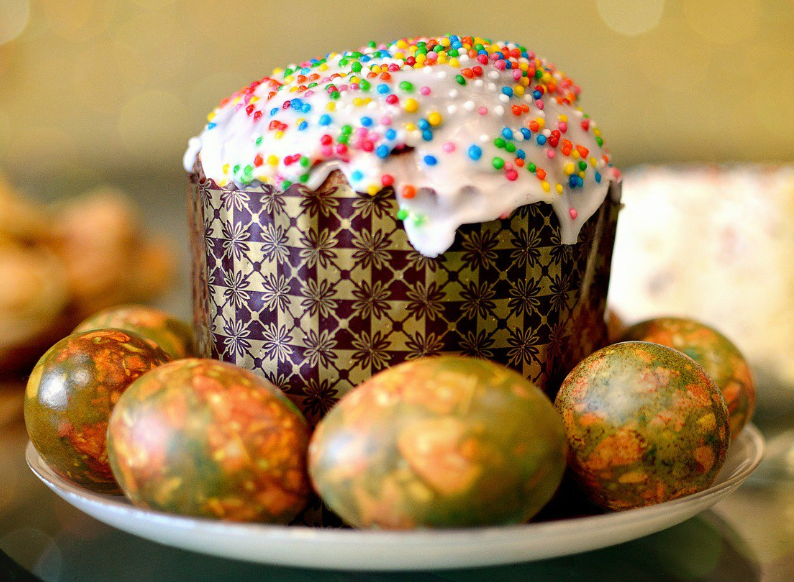 Муфтий Москвы Аляутдинов разрешил мусульманам угоститься куличом