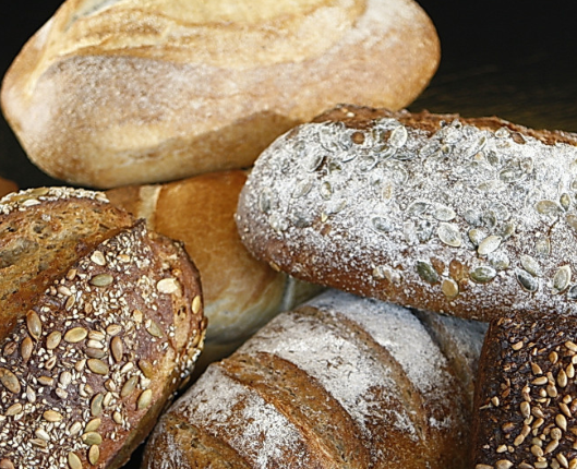 Диетолог Соломатина объяснила пользу хранившегося в морозильной камере хлеба