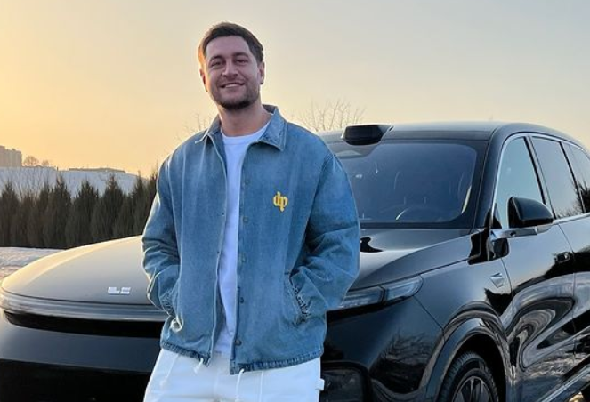 Блогер Давид Манукян признался, что сохранил парное тату с Ольгой Бузовой Блогер Давид Манукян признался, что сохранил парное тату с Ольгой Бузовой