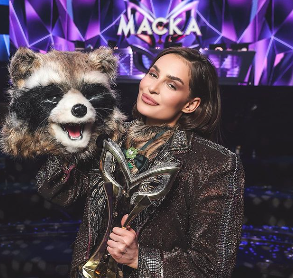 Певица Севиль решила раскрыть секреты своей победы в шоу «Маска»