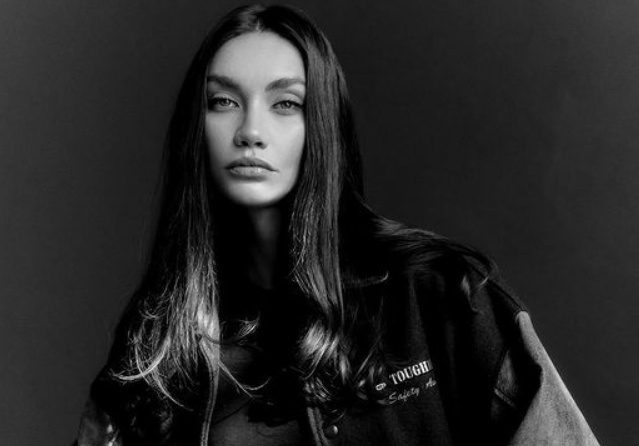 Федор Смолов сделал предложение Карине Истоминой через Госуслуги