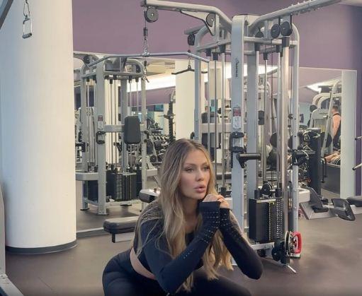 Боня опровергла слухи о своей беременности словами о рождении «бутерброда»