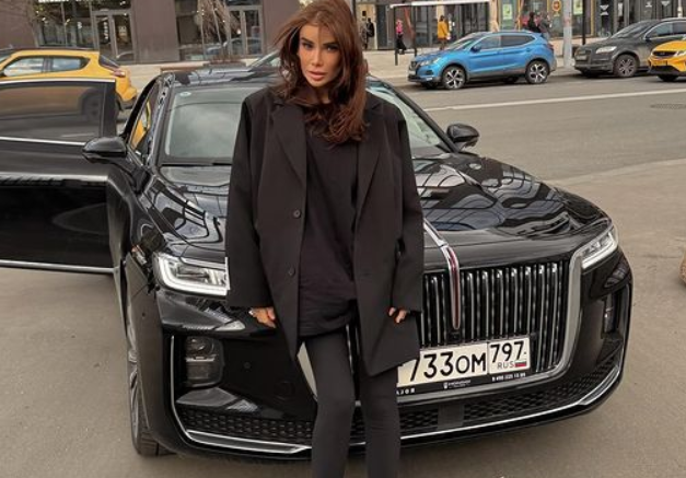 Блогер Айза откровенно рассказала о своих отношениях