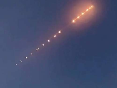 В Турции «скопление НЛО» после землетрясения попало на фото (ФОТО)