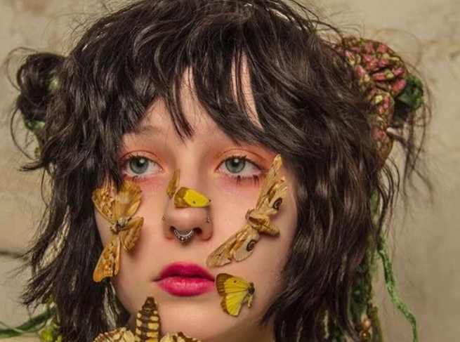 Певица Глюкоза трогательно поздравила старшую дочь с 17-летием Певица Глюкоза трогательно поздравила старшую дочь с 17-летием