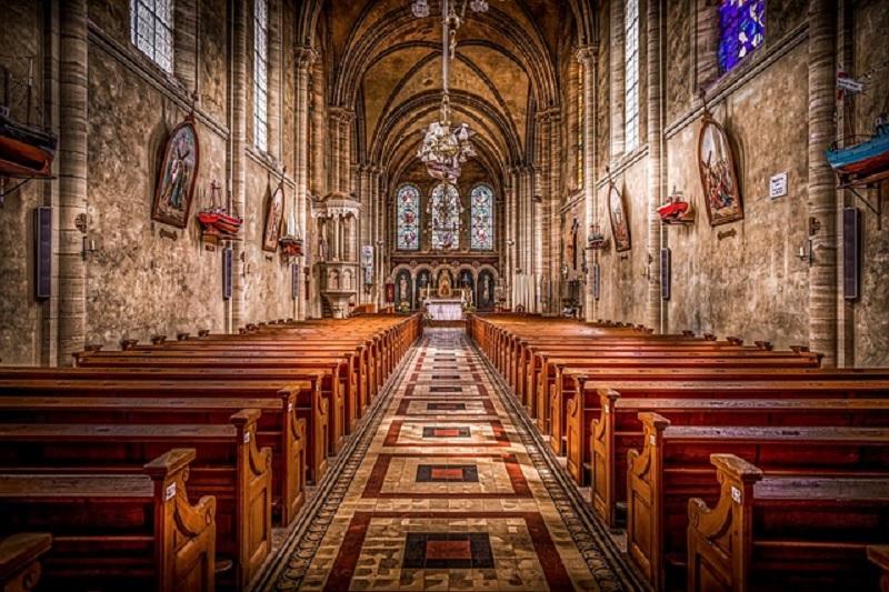 Священники объяснили верующим, о каких важных вещах нельзя никому рассказывать