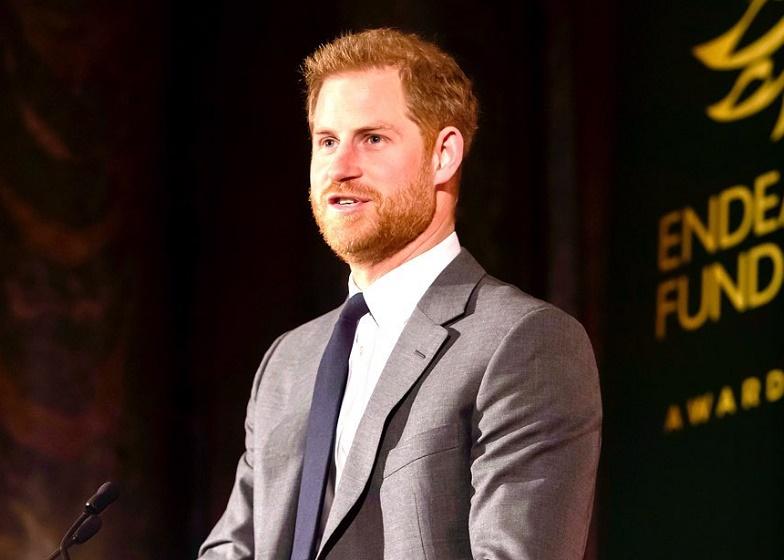 Принц Гарри ухмыльнулся в ответ на вопрос, счастлив ли он находиться в Лондоне