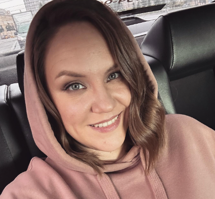 Ксении Корневой медики диагностировали разрушение коленного сустава