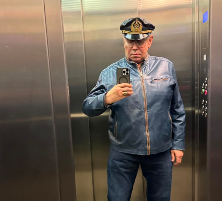 Владимир Стержаков оставил МХАТ после клеветы Станислава Садальского