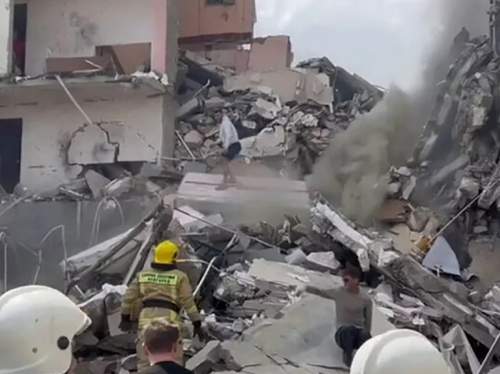 Из-под завалов дома в Белгороде после удара &laquo;Точкой-У&raquo; извлекли 15 тел (ВИДЕО)