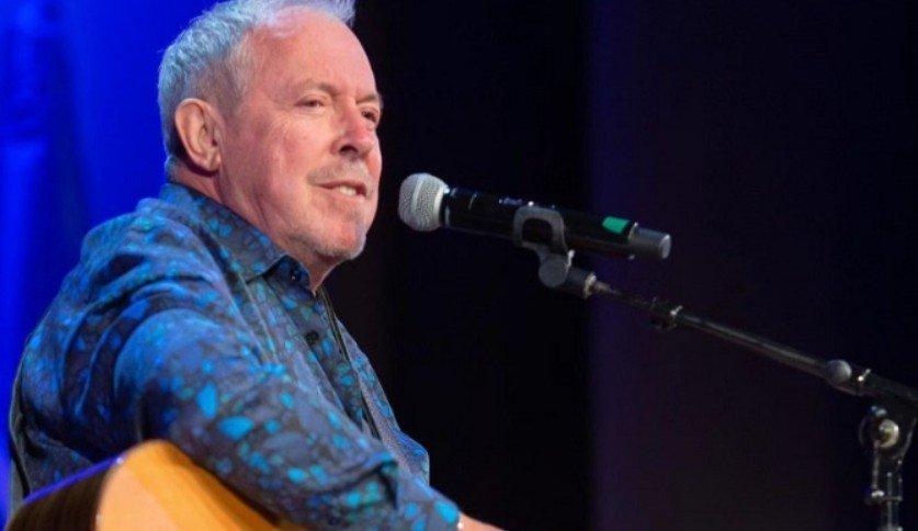 Продюсер Дворцов раскрыл заработок Андрея Макаревича за границей