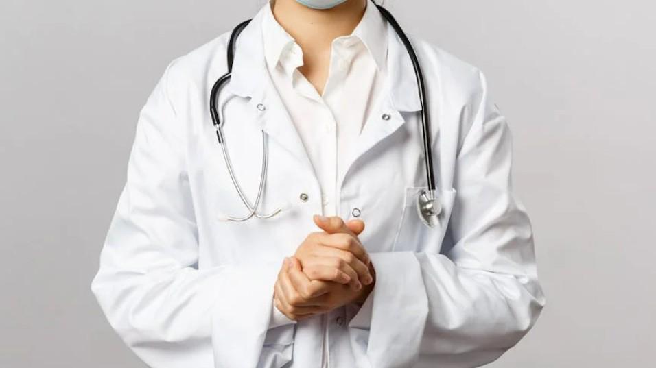 Аллерголог Быков рассказал, почему комары кусают людей чаще животных