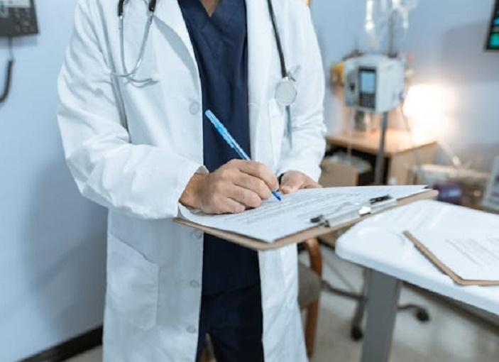 В Великобритании женщину с раком 4 года лечили от раздражённого кишечника