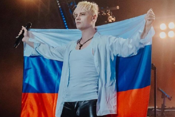 Певец SHAMAN получил премию от Минобороны РФ