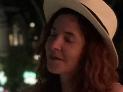 Под Петербургом бойфренд до смерти забил солистку группы Una