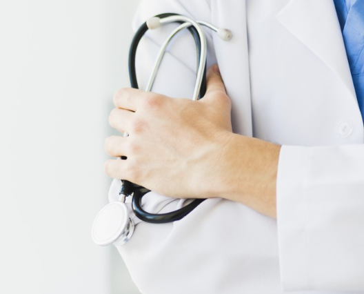 Врач Кореневич предупредила о риске тромбозов при чрезмерном употреблении сахара