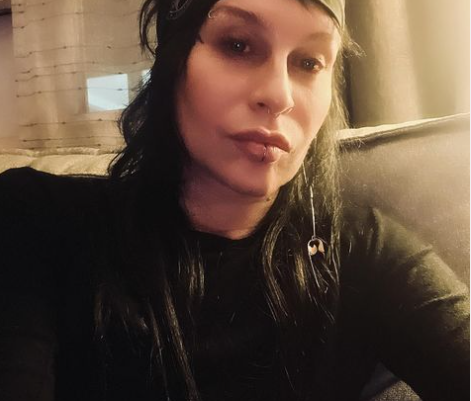 Продюсер Лавров предрек возвращение Наргиз в рестораны США из-за бедности