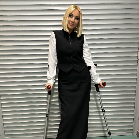 Располневшая Лера Кудрявцева сравнила свои ягодицы с «трамваем» Располневшая Лера Кудрявцева сравнила свои ягодицы с «трамваем»