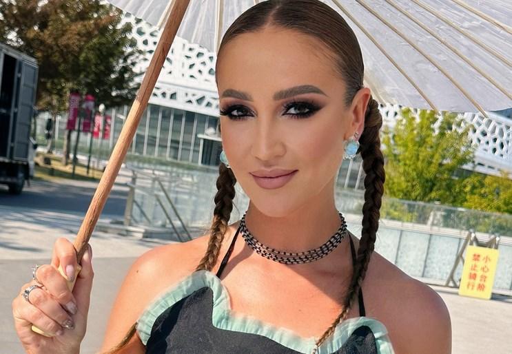 Ольга Бузова считает себя самым стильным человеком в шоу-бизнесе России