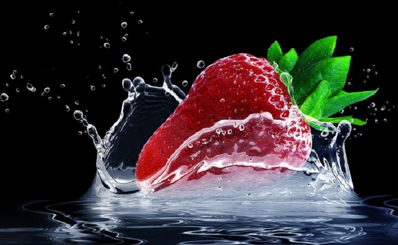 Диетолог Лазуренко объяснила, что клубника поддерживает красоту и здоровье