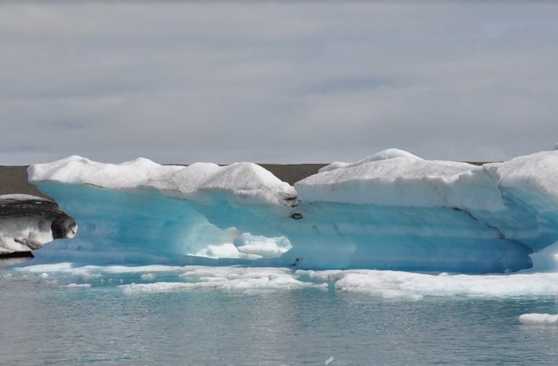 В Антарктиде теплые океанские приливы ускоряют таяние «ледника Судного дня»