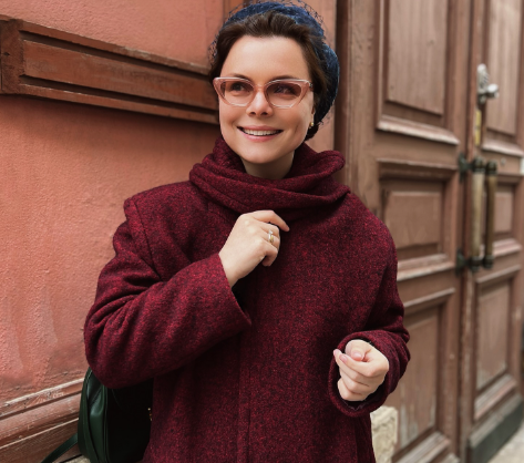 Татьяна Брухунова показала подросшую дочь от Евгения Петросяна в модном костюме