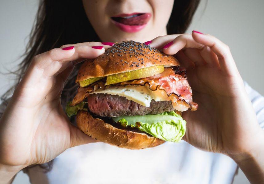 Гепатолог Морозов назвал 2 продукта, которые угрожают жировой болезнью печени