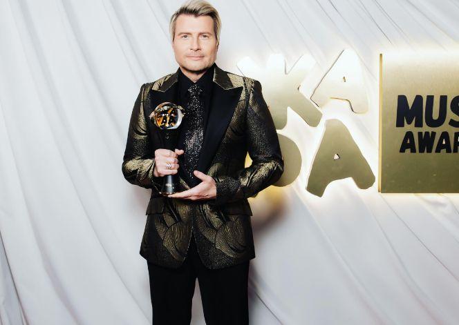 Звездного холостяка Николая Баскова сильно смутил вопрос про обручальное кольцо