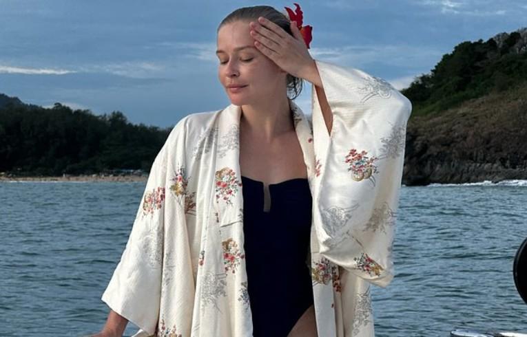 Актриса Юлия Пересильд показала фигуру в откровенном образе на Пхукете