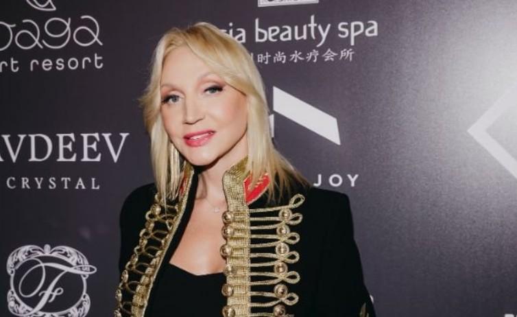 Орбакайте накануне 53-летия выпустила новую песню «Опасно!»