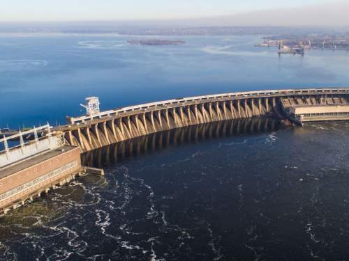 Украина открыла все шлюзы с ДнепроГЭС, идет массовый сброс воды  Сальдо (ФОТО)
