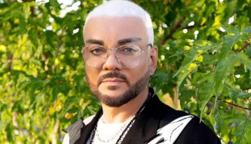 Филипп Киркоров продемонстрировал коллекцию кукол с тремя фигурками Пугачевой